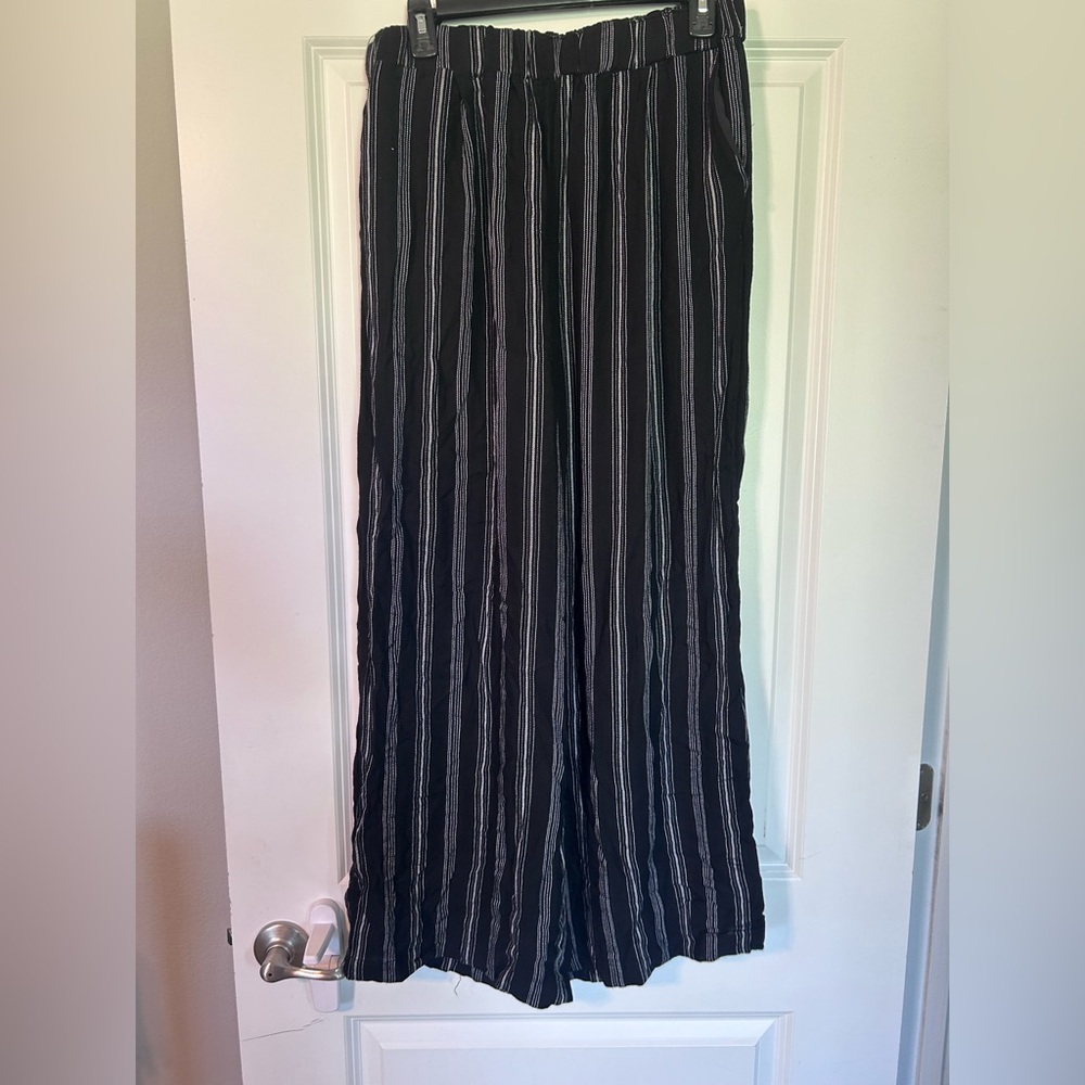 NWOT Black Striped Wide-Leg Pants